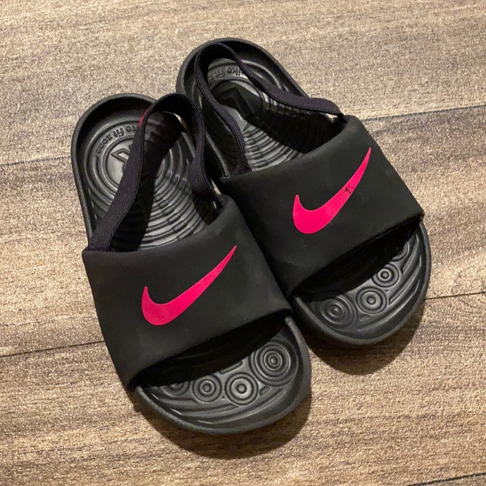 Nike toddler sandals
